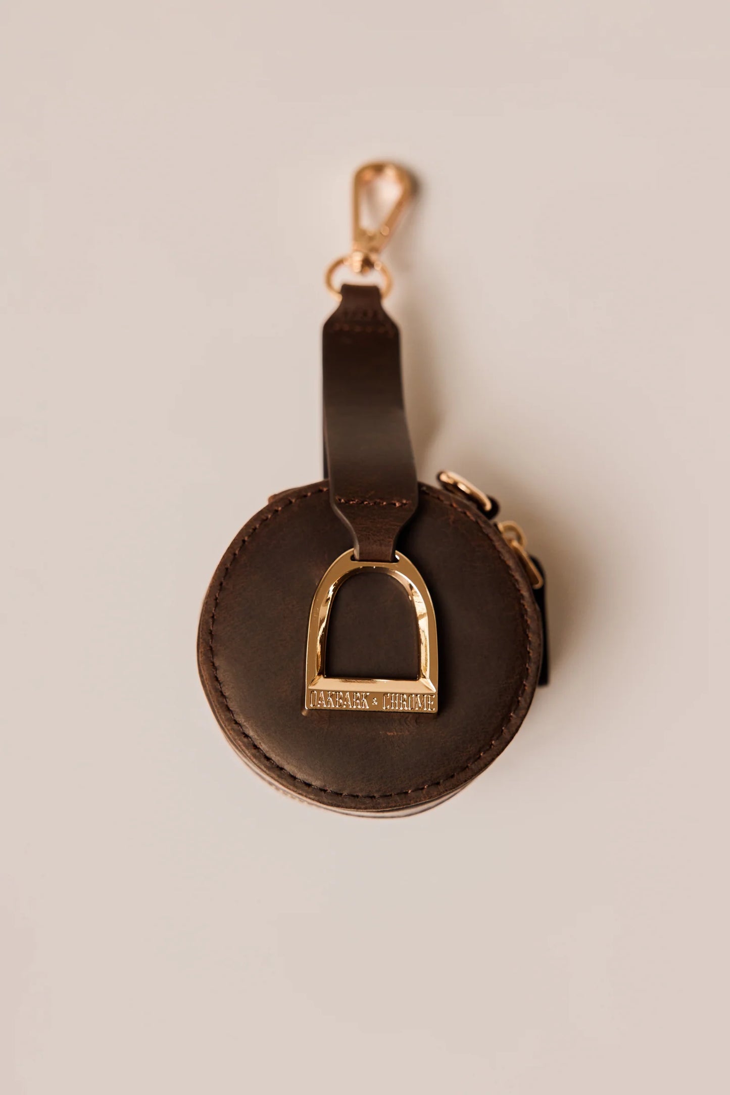 Oakbark & Chrome Stirrup Accessory Keeper