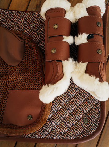 Seize bottes de brossage Cypress en similicuir